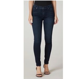- Hudson -Nico Mid-Rise Super Skinny Jean-